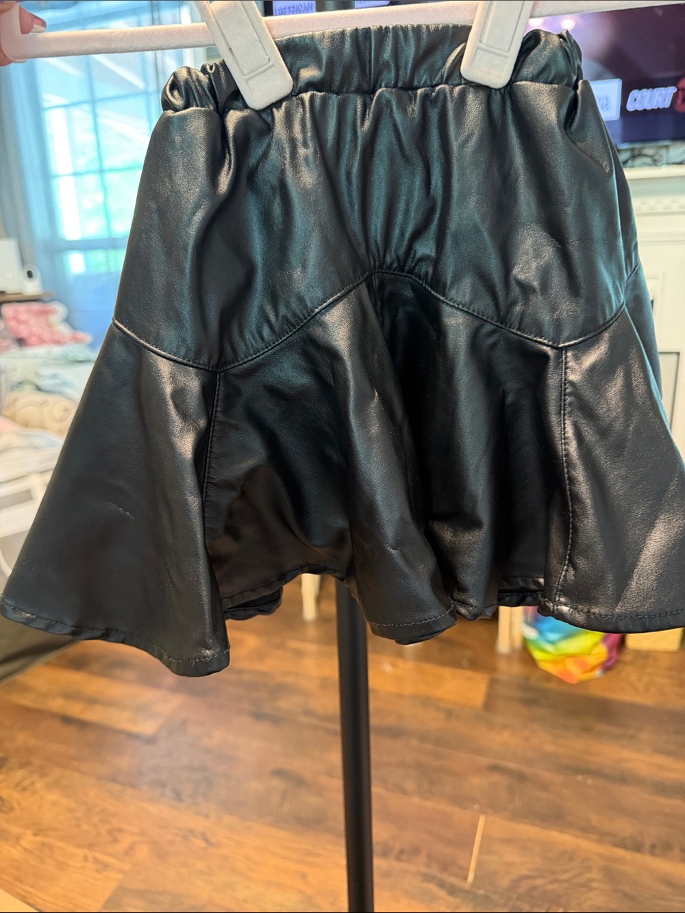 SHEIN Black Faux Leather Mini Skirt with Elastic Waist